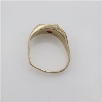 10kt Gold Red Stone Ring