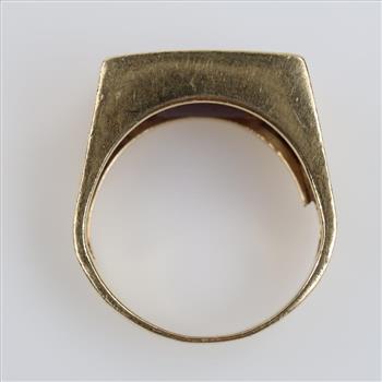 10kt Gold Red Stone Ring