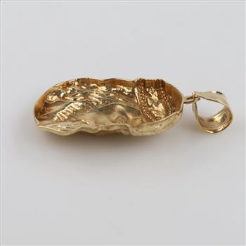 10kt Gold Religious Pendant