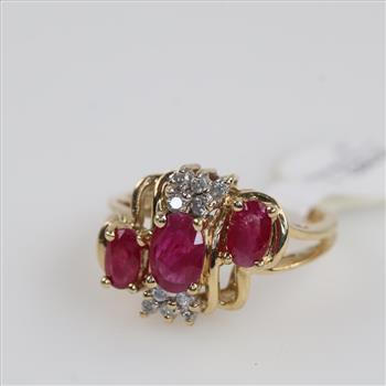 10kt Gold Ruby Diamond Ring