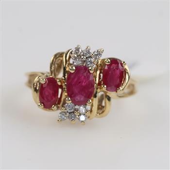 10kt Gold Ruby Diamond Ring