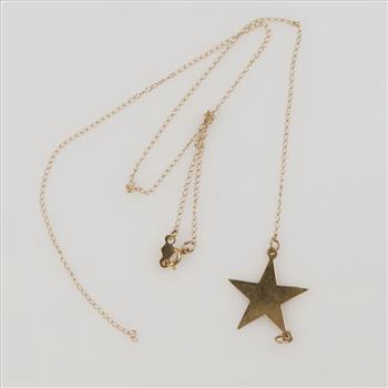 10kt Gold Star Pendant Necklace