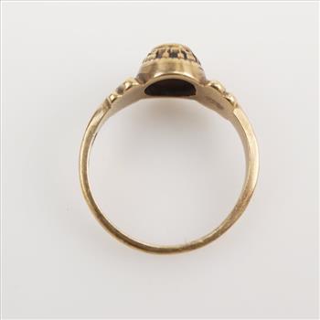 10kt Gold White Stone Class Ring