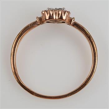 10kt Rose Gold Diamond Heart Ring