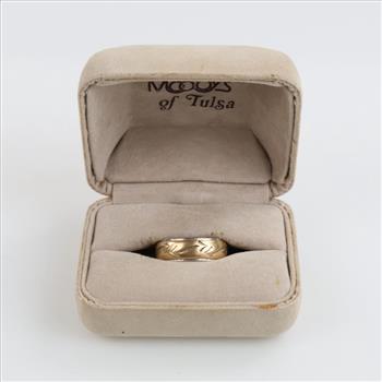 10kt Two Tone Gold Engraved Design Band
