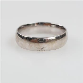 10kt White Gold Band