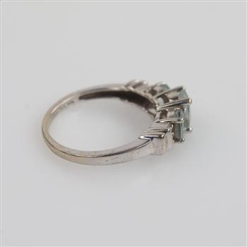 10kt White Gold Blue Stone Clear Stone Accent Ring