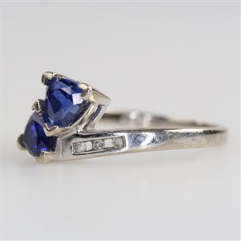 10kt White Gold Blue Stone Diamond Accent Ring