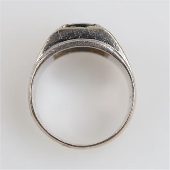 10kt White Gold Blue Stone Ring