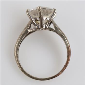 10kt White Gold Clear Stone Ring