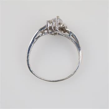 10kt White Gold Clear Stone Ring