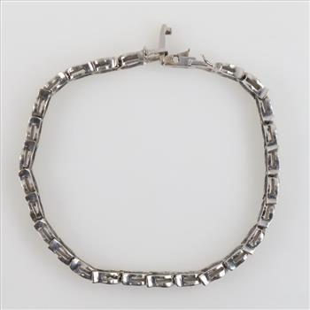 10kt White Gold Diamond Accent Bracelet