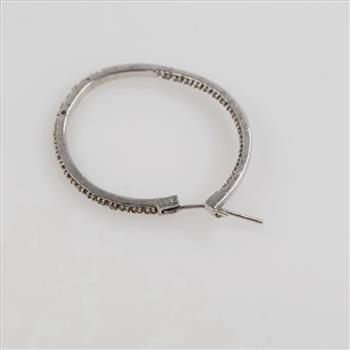 10kt White Gold Diamond Accent Single Earring