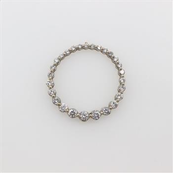 10kt White Gold Diamond Circle Pendant
