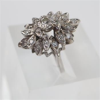 10kt White Gold Diamond Cluster Ring