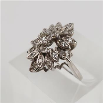 10kt White Gold Diamond Cluster Ring
