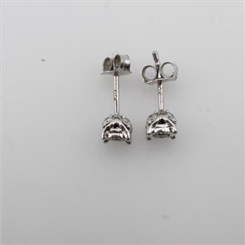 10kt White Gold Diamond Earrings