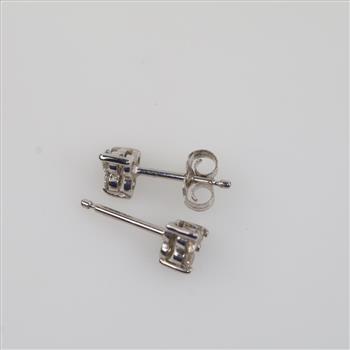10kt White Gold Diamond Earrings