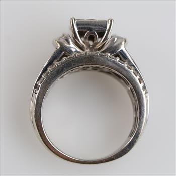 10kt White Gold Diamond Engagement Ring