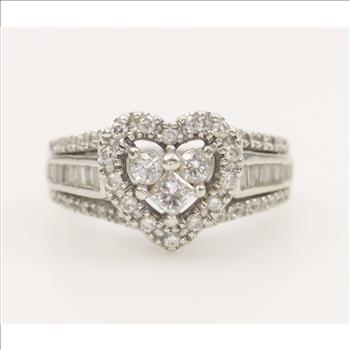 10kt White Gold Diamond Heart Ring