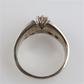 10kt White Gold Diamond Ring