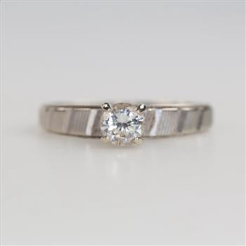 10kt White Gold Diamond Ring