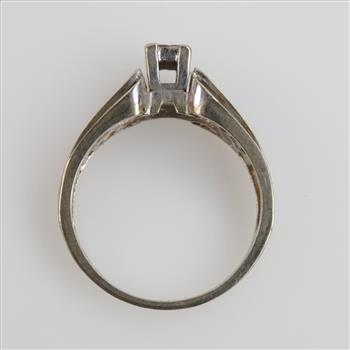 10kt White Gold Diamond Ring