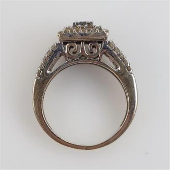 10kt White Gold Diamond Ring