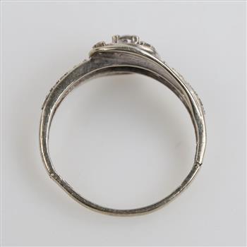 10kt White Gold Diamond Ring
