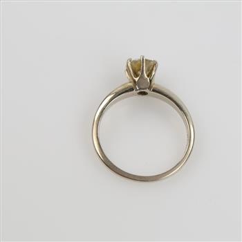 10kt White Gold Diamond Ring