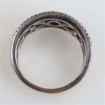 10kt White Gold Diamond Ring