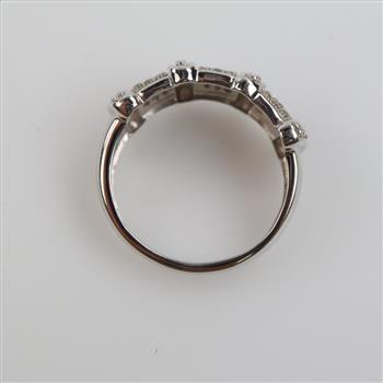 10kt White Gold Diamond Ring