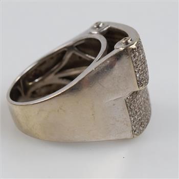10kt White Gold Diamond Ring
