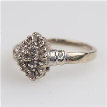 10kt White Gold Diamond Ring