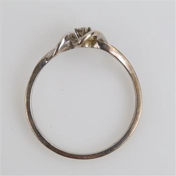10kt White Gold Diamond Ring