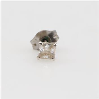 10kt White Gold Diamond Stud Earring