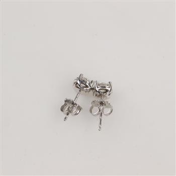 10kt White Gold Diamond Stud Earrings