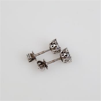 10kt White Gold Diamond Stud Earrings