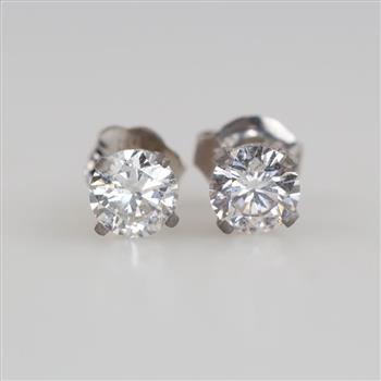 10kt White Gold Diamond Stud Earrings