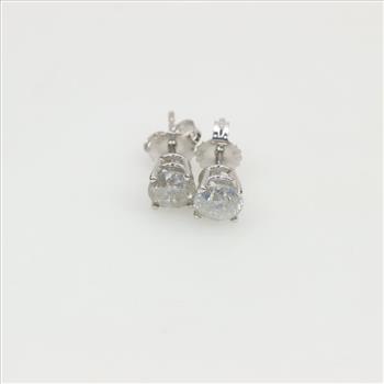 10kt White Gold Diamond Stud Earrings