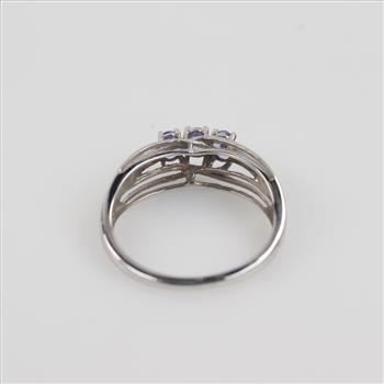 10kt White Gold Periwinkle And Clear Stone Ring