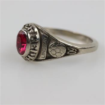 10kt White Gold Pink Stone Class Ring