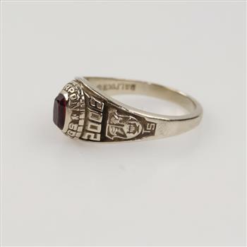 10kt White Gold Red Stone Ring