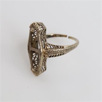 10kt White Gold Ring