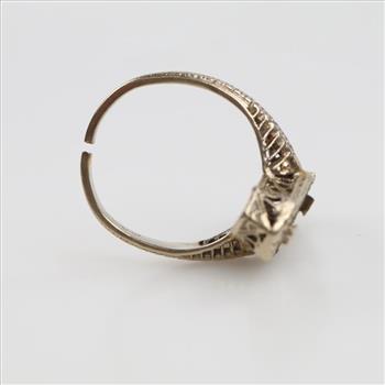 10kt White Gold Ring