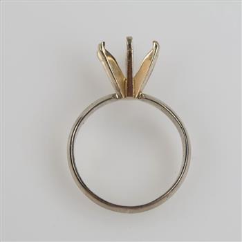10kt White Gold Ring