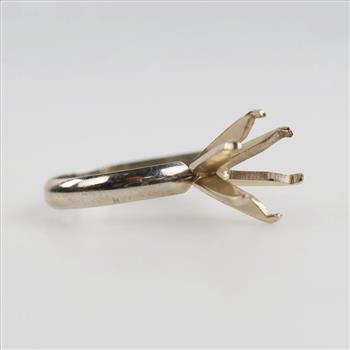 10kt White Gold Ring