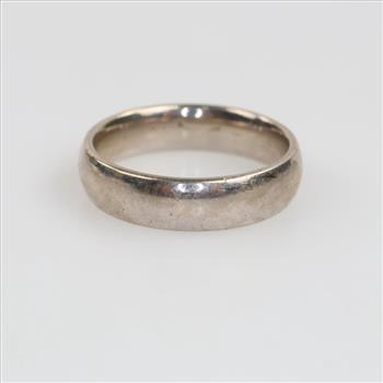 10kt White Gold Ring