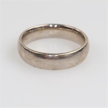 10kt White Gold Ring