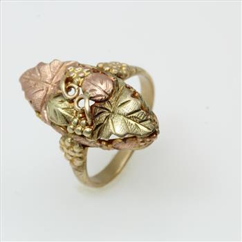 11kt Gold 5.0g Ring With Leaf Design